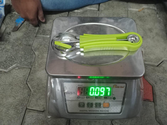 "3-in-1 Fruit Carving Knife – Decorative Cutter"